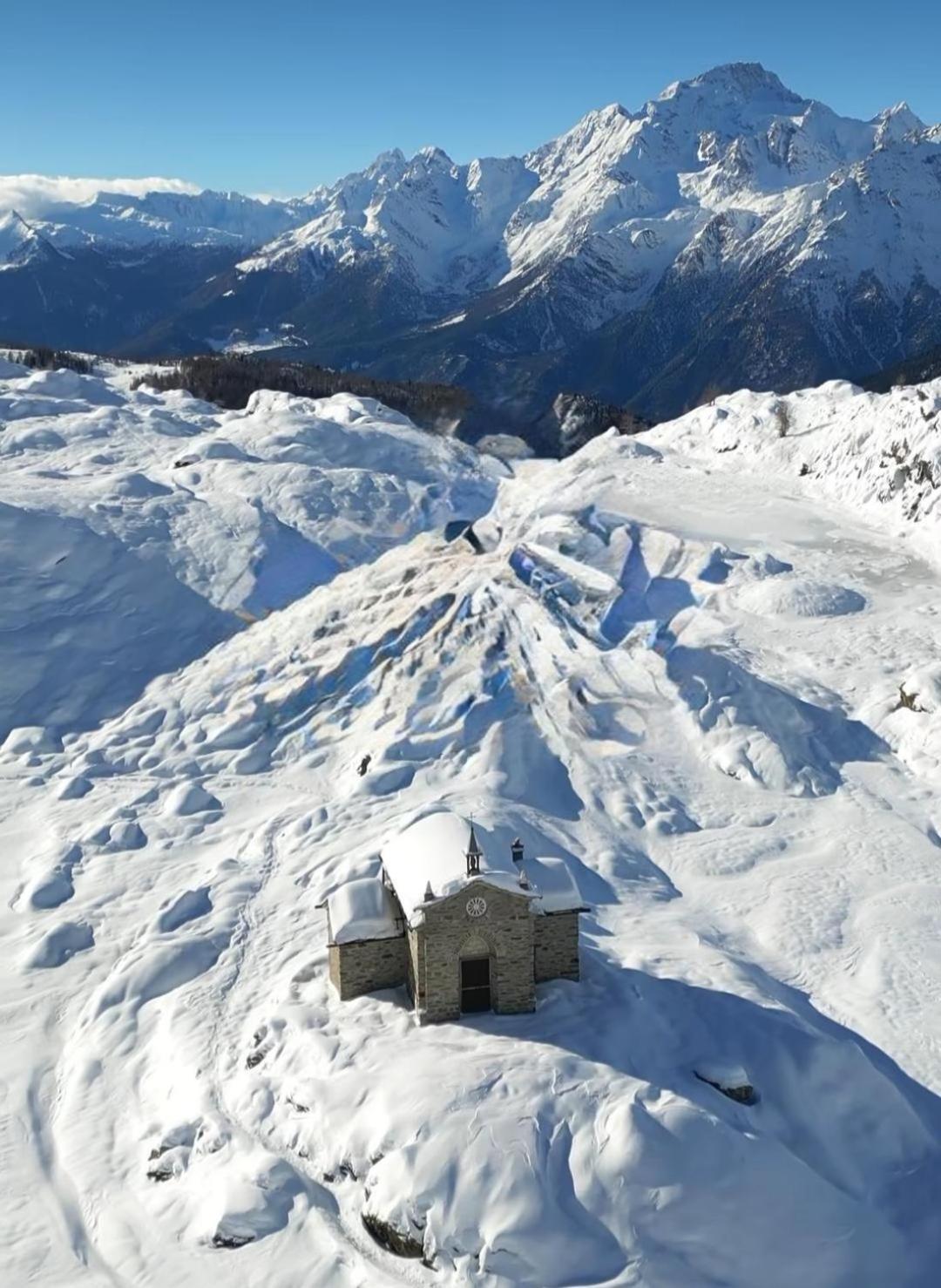 Mary House @ Appartement Sondrio Buitenkant foto